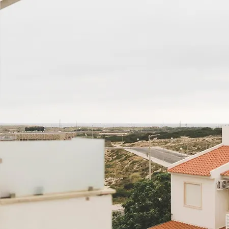 92 - Baleal Bay House * Ferrel